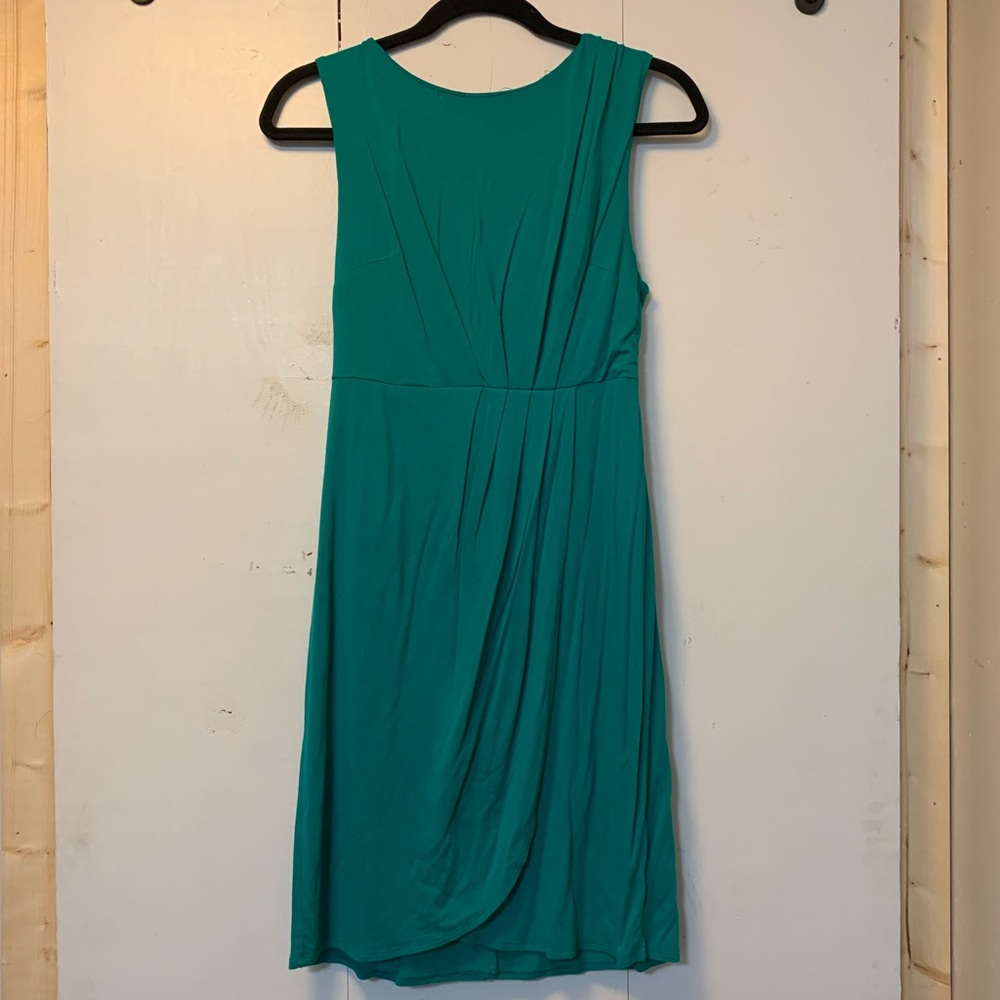 Green Sleeveless Knee Length Dress Size Small